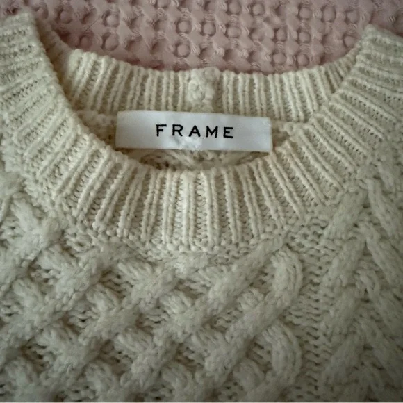FRAME Cable Knit Puff Sleeve Sweater – Ivory / Cream (Small) - Picture 2 of 10